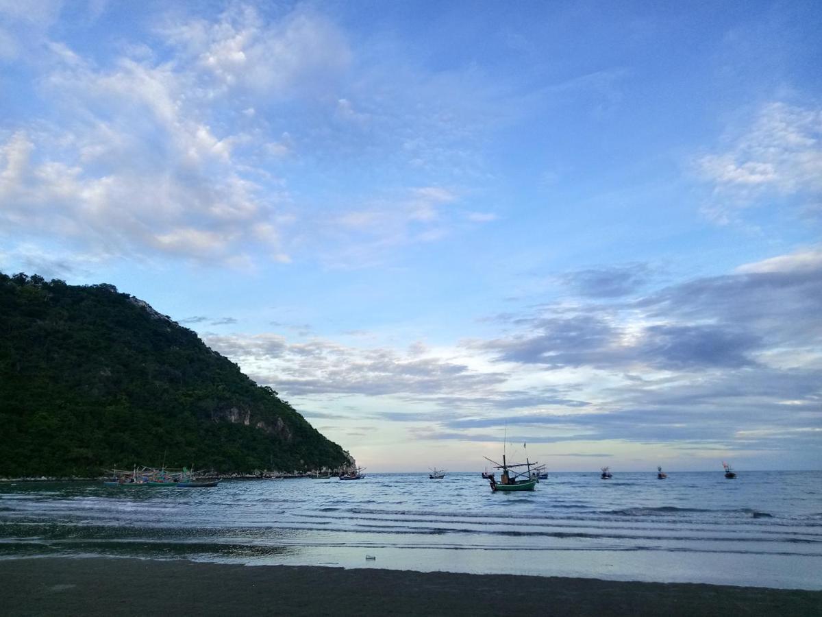 The Beach Boutique Resort Ban Pak Nam Pran Екстериор снимка